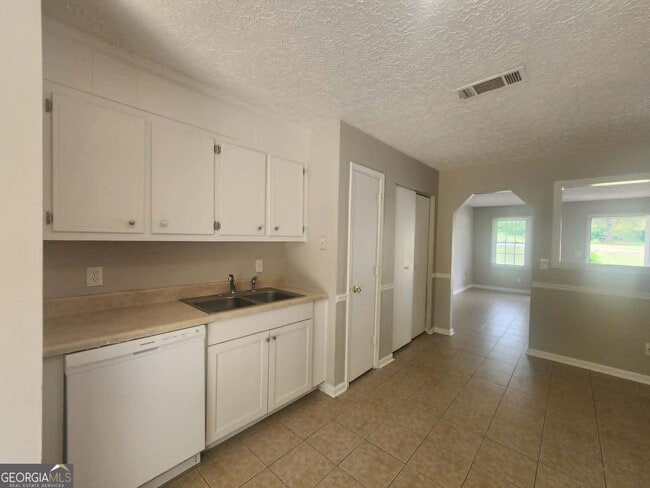 Building Photo - 115 Plum Orchard Rd