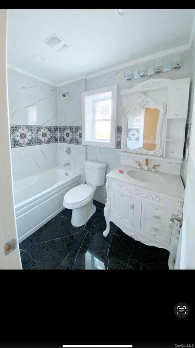 Building Photo - 114-85 177th Pl