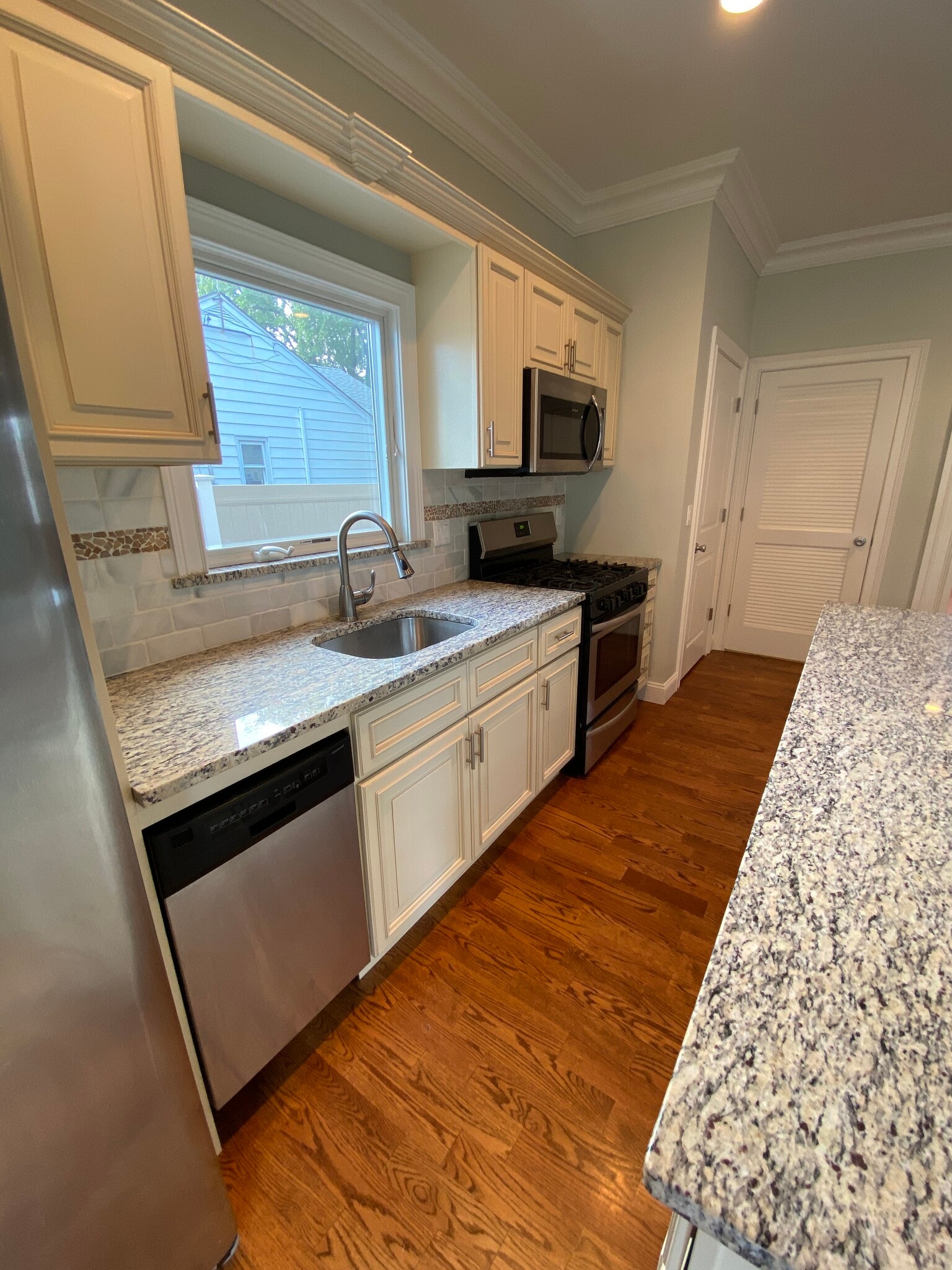 Kitchen - 29 Pleasant Ave