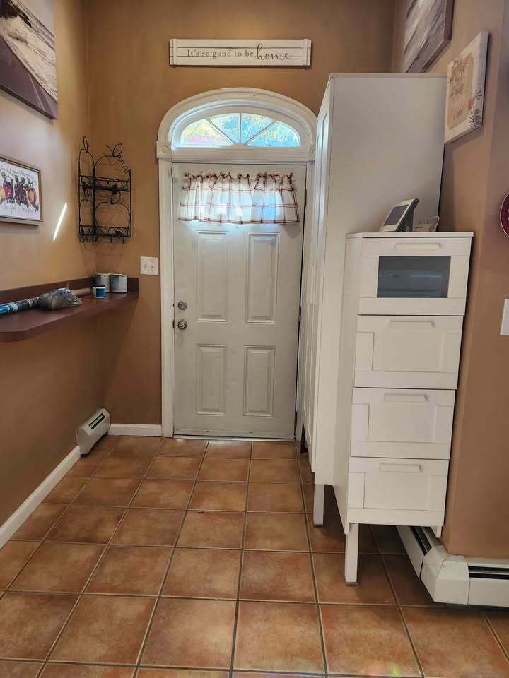 Building Photo - 501 W 21st St