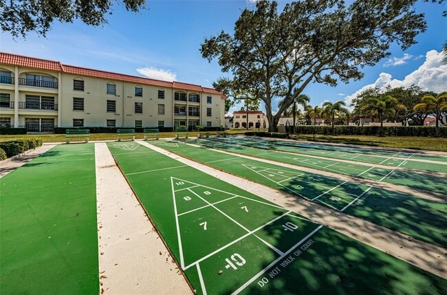 Building Photo - 2700 Bayshore Blvd