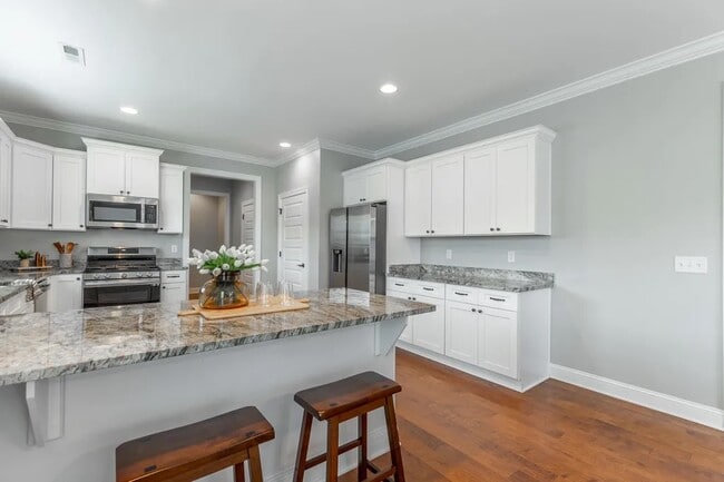Building Photo - 3495 Travertine Ln