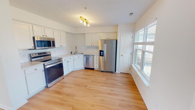 Building Photo - 1741 Coburn Ct