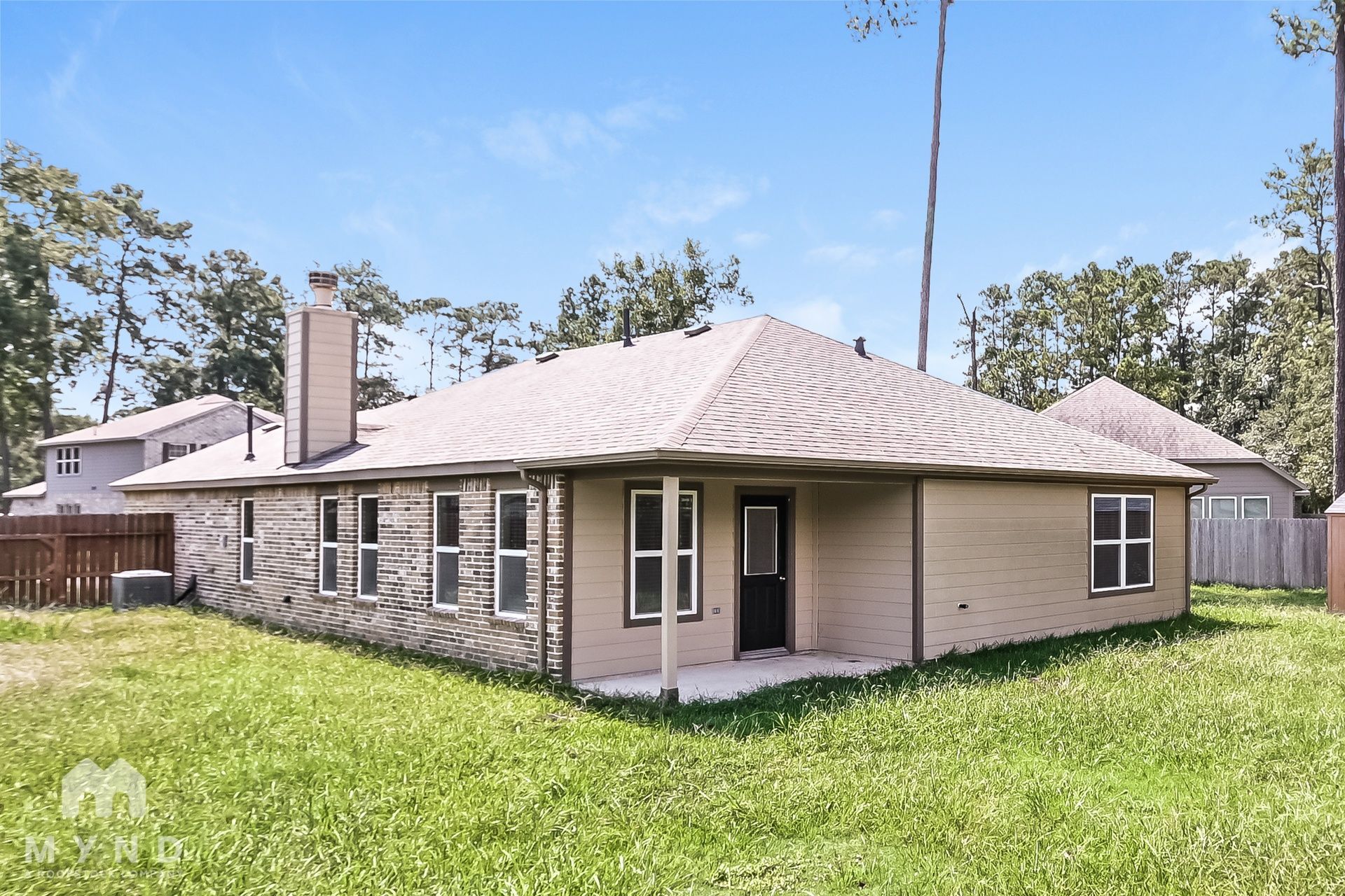 Building Photo - 16658 Bluefin St