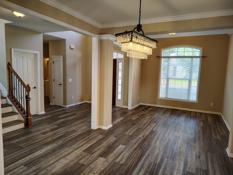 Building Photo - 110 Ruland Cir