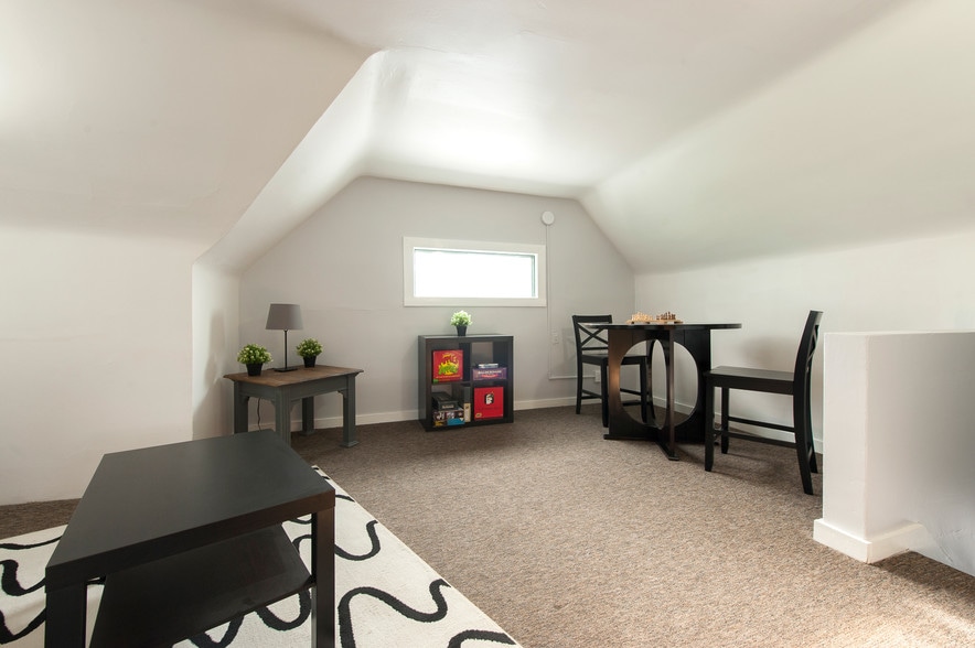 Loft made for living - 1107 W 24th St