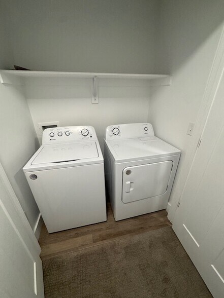 Building Photo - 188 1700 W