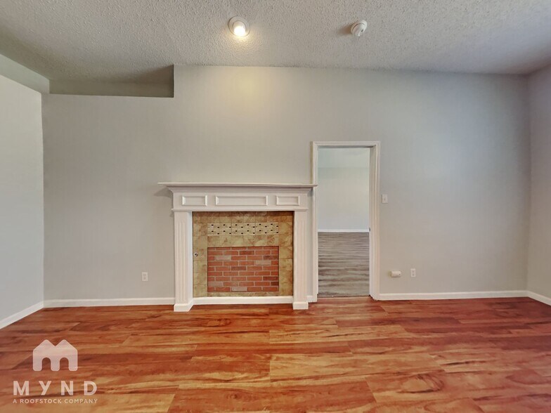 Building Photo - 8617 Saranac Trail