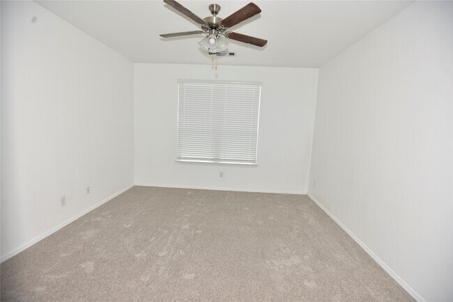 Building Photo - 23006 Forebear Dr