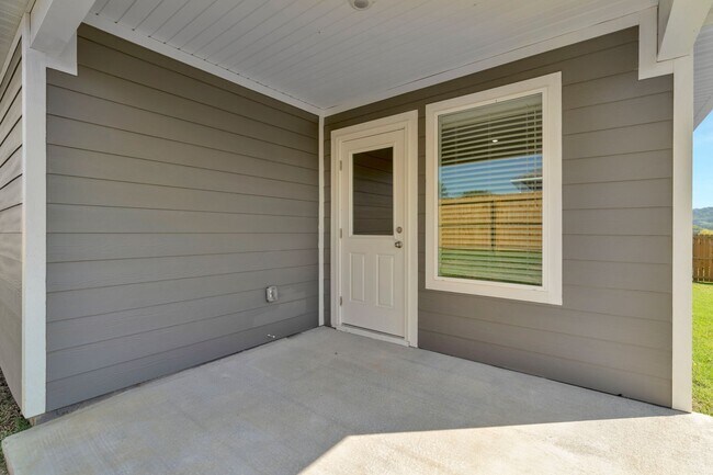 Building Photo - Brand-New 4 Bedroom Home in Prairie Grove! Move-in Ready! FENCE INCLUDED! First Month's Rent is 5...