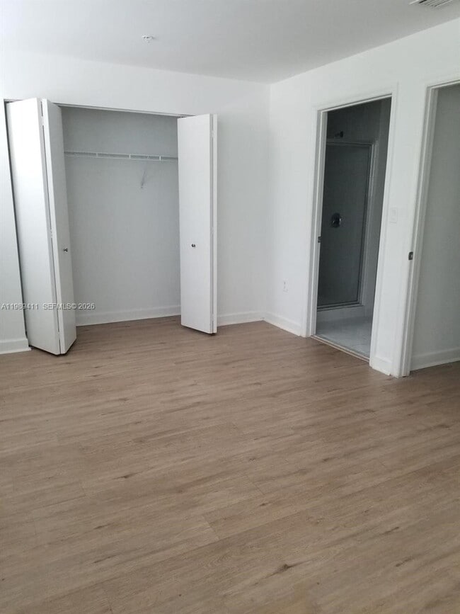 Building Photo - 40 Calabria Ave