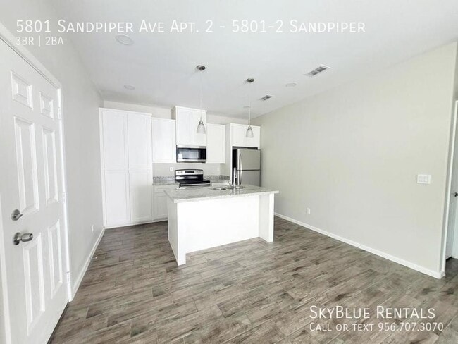 Building Photo - 5801 Sandpiper Ave