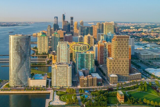 Building Photo - 20 Newport Pkwy