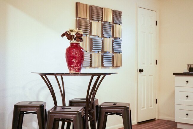 Building Photo - 669 S 1500 E