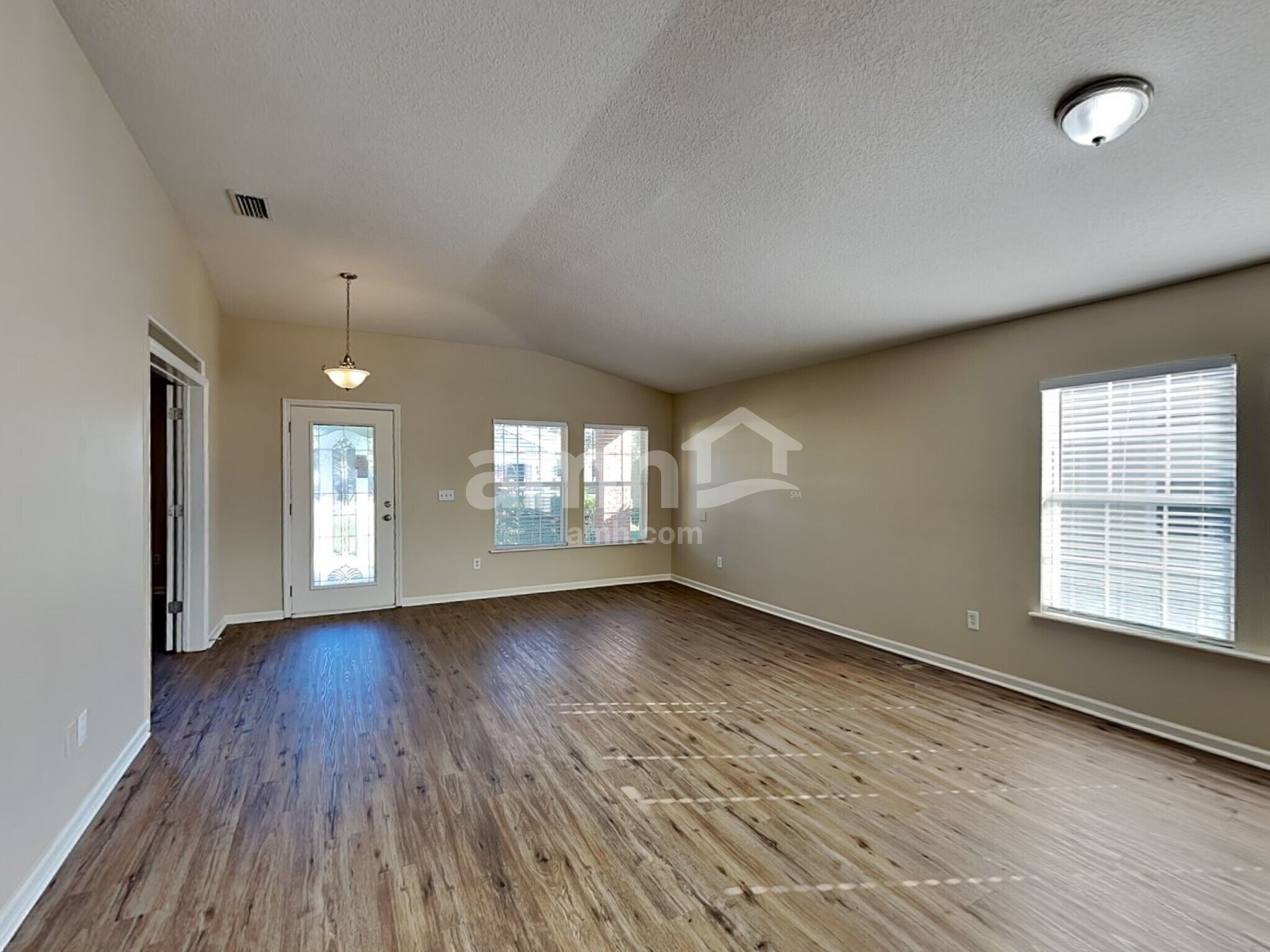 Building Photo - 1433 Heather Ct