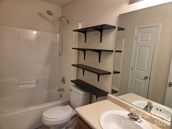 Building Photo - 437 Cedarcroft Dr