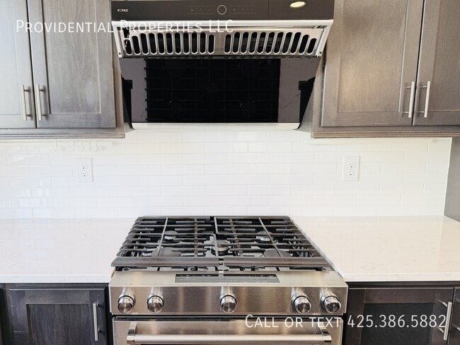 Building Photo - 14669 36th Ave NE