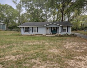 Building Photo - 3/2 in Petaluma Subdivision in Semmes