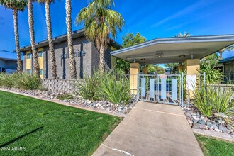 Building Photo - 1630 E Georgia Ave