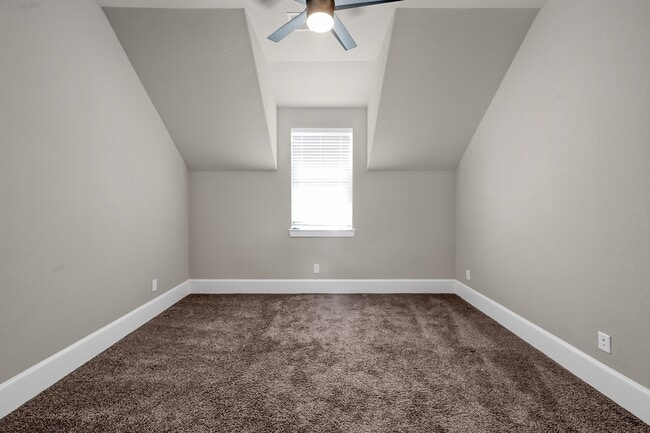 Building Photo - 2215 Blue Duck Ln