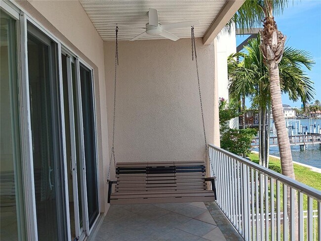 Building Photo - 200 Brightwater Dr