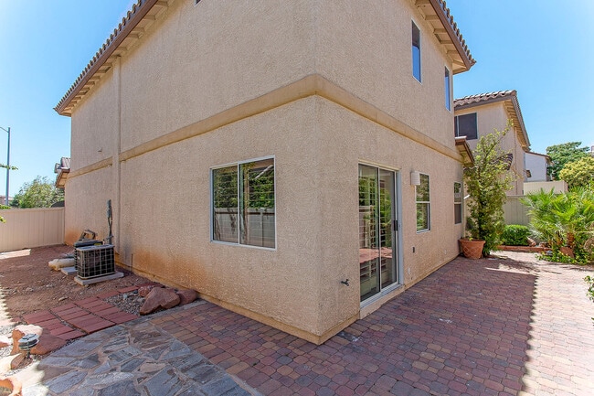 Building Photo - 7843 Nottingshire Way