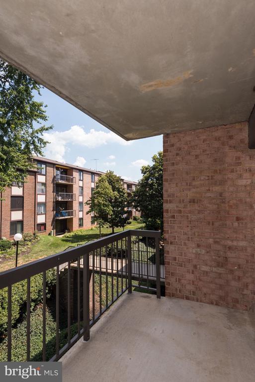 Building Photo - 9708 Kingsbridge Dr