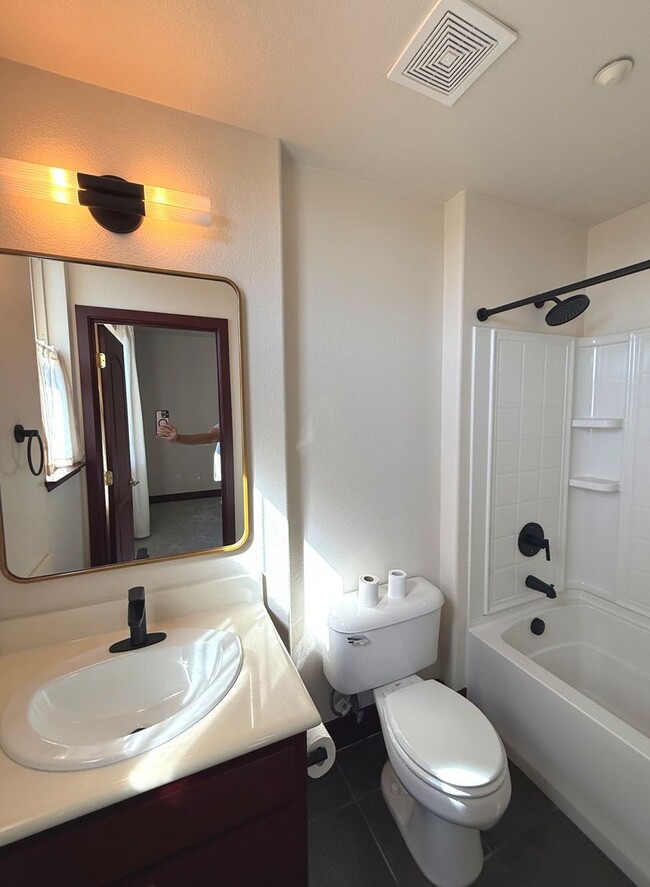 Building Photo - NEW CONSTRUCTION HUGE 1800sf 3BR/3BA 2GR Caballo Hills Townhome Western Views AVAIL NOW