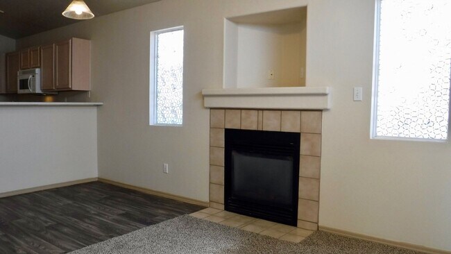 Building Photo - 10648 Shooting Star St NW