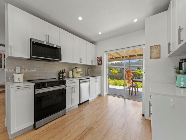 Building Photo - 9320 SW 125th Terrace