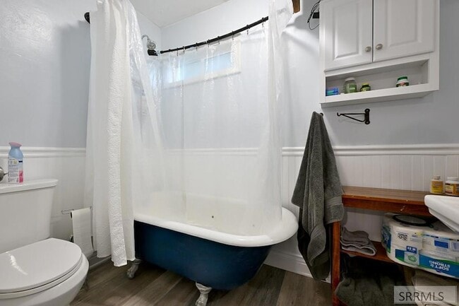 Building Photo - 425 2nd St