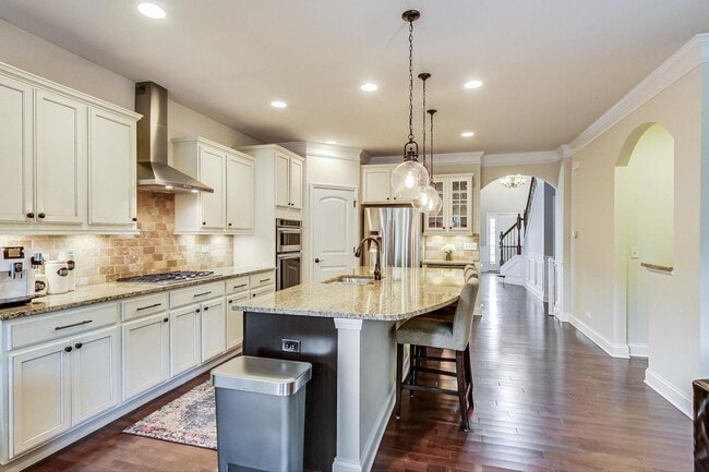 Building Photo - 1382 Kensington Ct