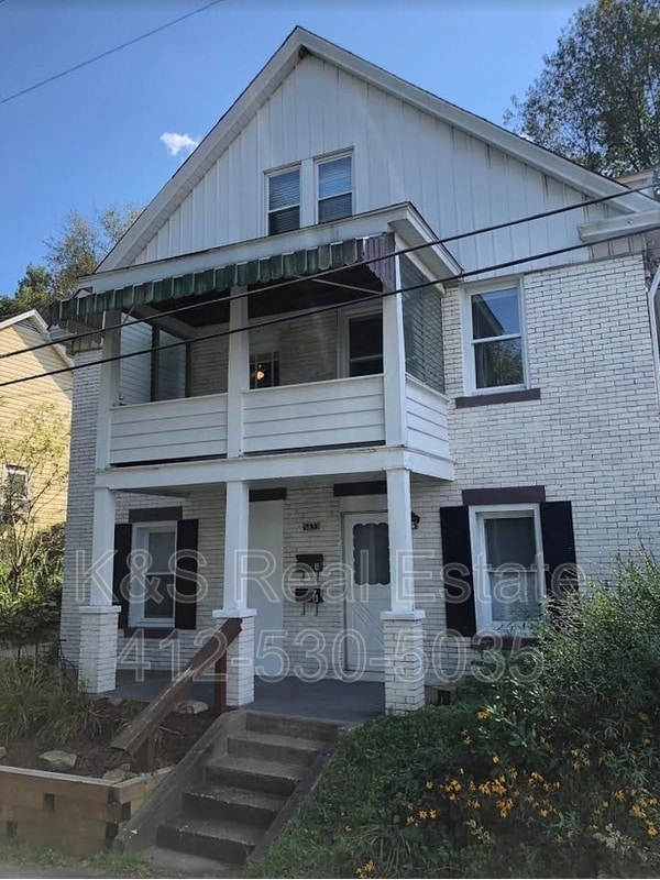 Building Photo - 5833 Madison Ave