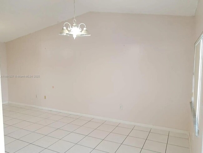 Building Photo - 14659 SW 126th Pl