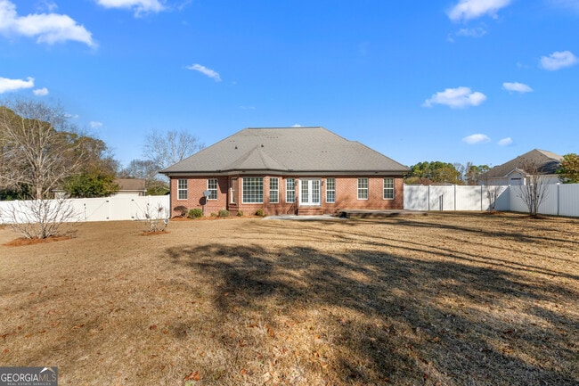 Building Photo - 1811 Old Carriage Trail