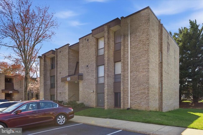 Building Photo - 3360 Huntley Sq Dr