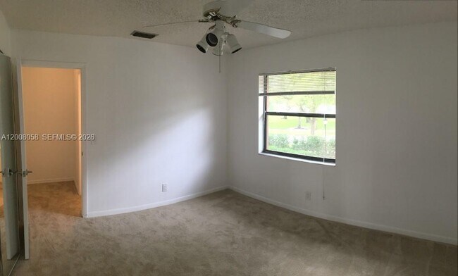 Building Photo - 40 Chestnut Cir