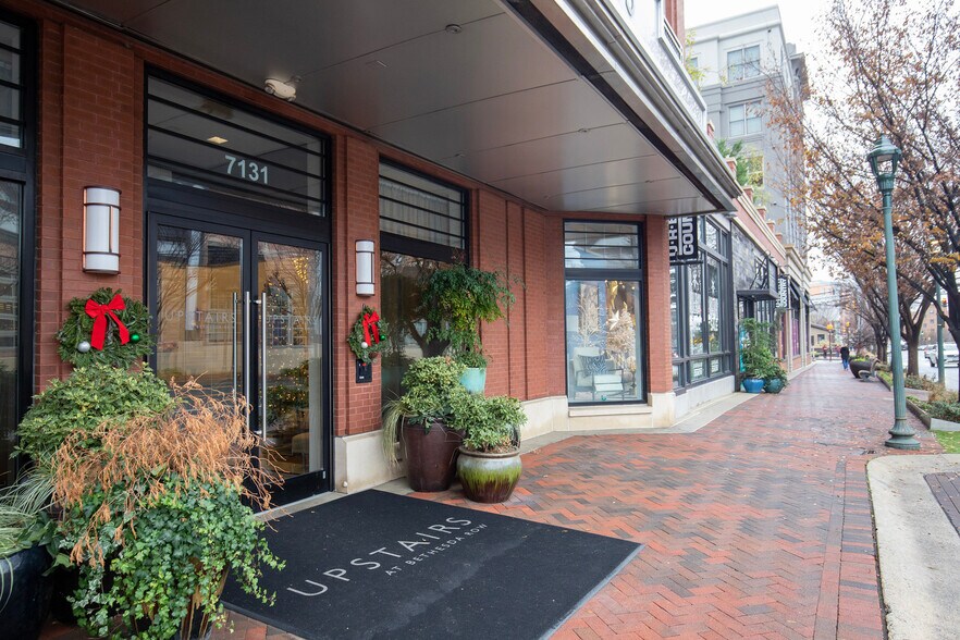 Building Photo - 7131 Arlington Rd