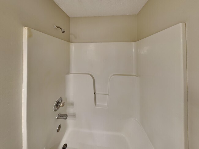 Building Photo - 1103 Cambrain Dr