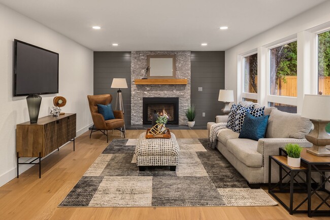 Building Photo - 4Bd/2.5Ba Bellevue House