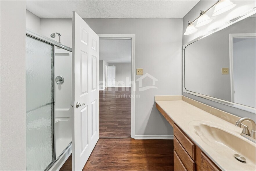 Building Photo - 2945 Sentiment Ln