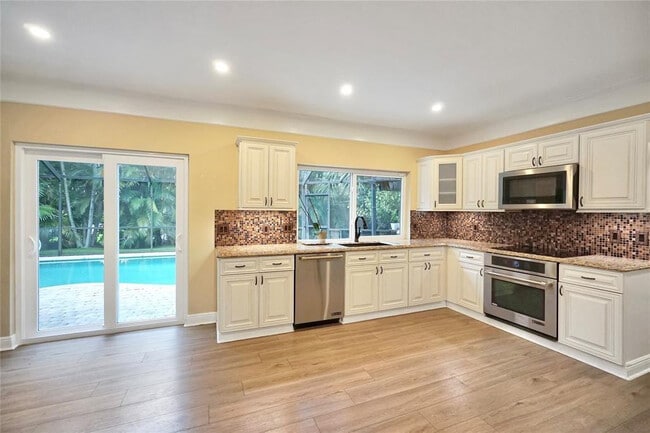 Building Photo - 7501 Red Bay Pl