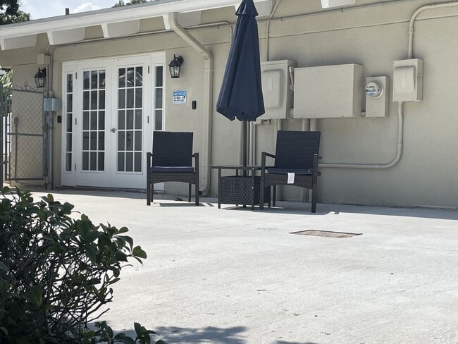 Building Photo - 16 Glen Cove Ct