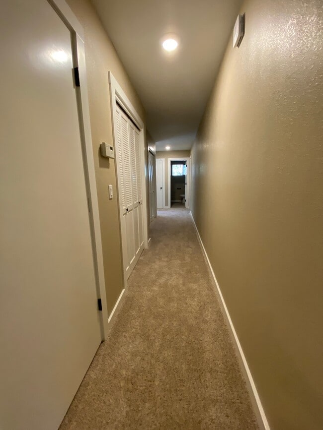 Building Photo - 10959 Alta Sierra Dr