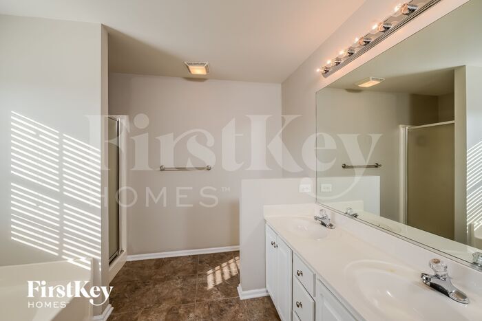 Building Photo - 6072 Birkdale Dr