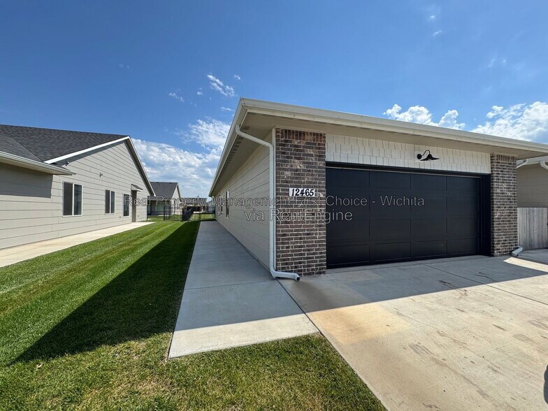 Building Photo - 12465 Blanford St