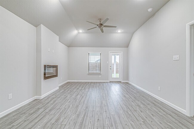 Building Photo - 2419 Rocky Mountain Dr