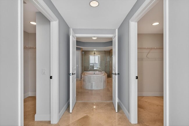 Building Photo - 801 Briny Ave