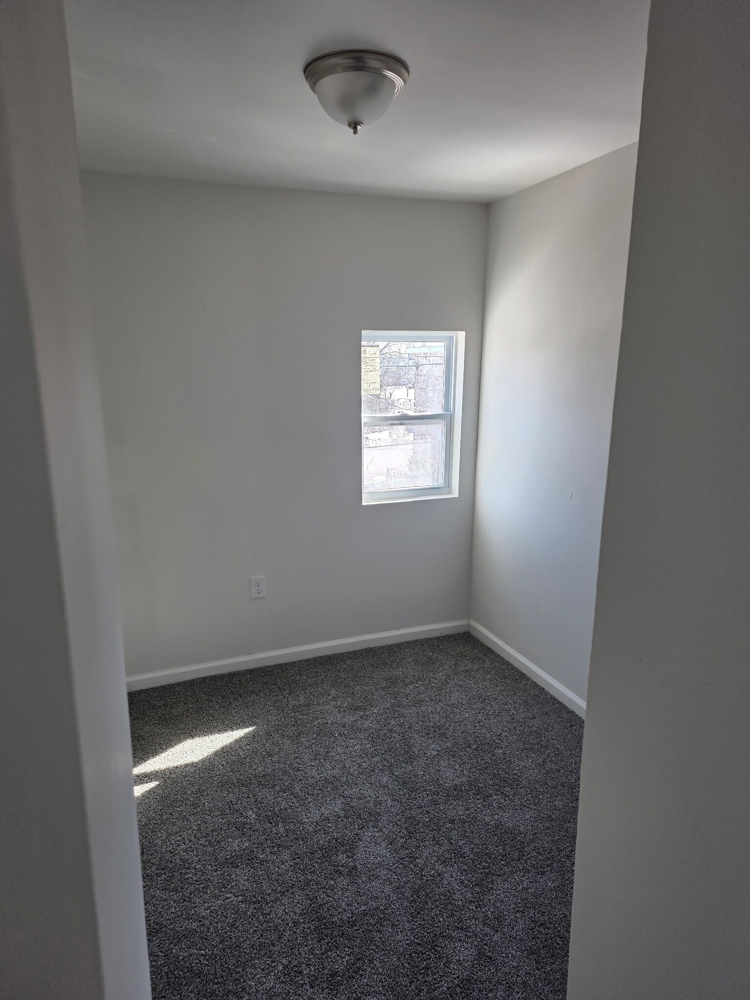 Building Photo - 2927 Oakley Ave