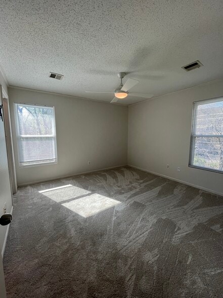 Building Photo - 6432 Pflumm Rd